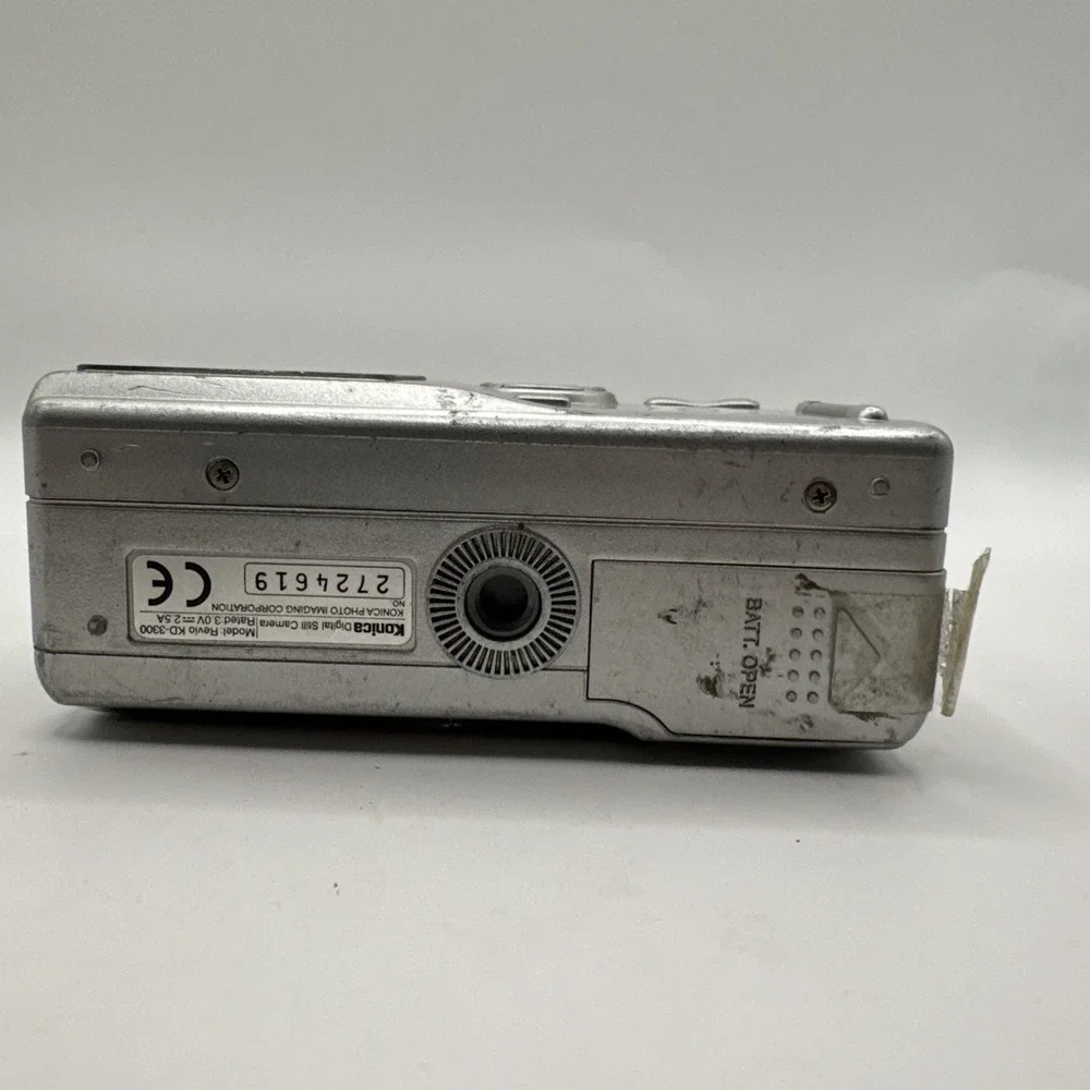 Konica Revio KD-3300 Digital Compact Camera With 5.6-16.8Mm Untested